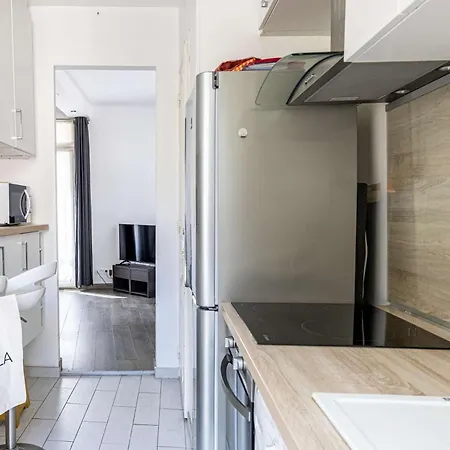 펜션 La Maison Du Suquet Duplex Avec Terrasse En Plein Centre 칸느