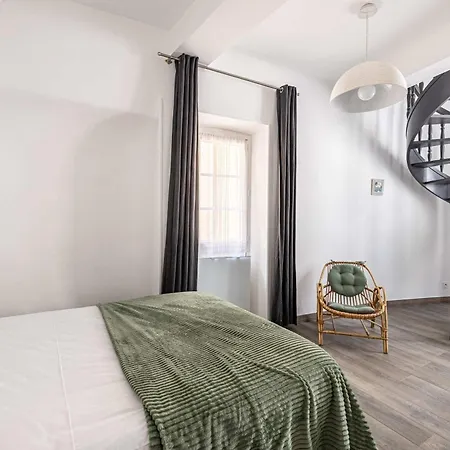 La Maison Du Suquet Duplex Avec Terrasse En Plein Centre 칸느