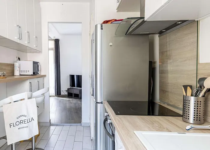 Tatil Evi La Maison Du Suquet Duplex Avec Terrasse En Plein Centre Cannes