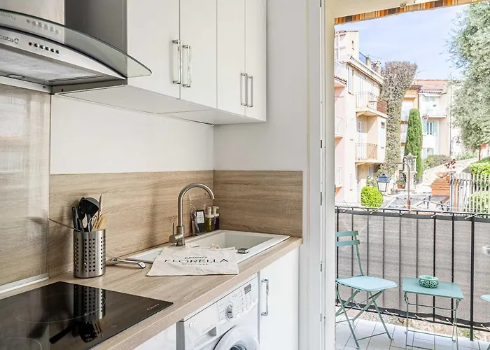 La Maison Du Suquet Duplex Avec Terrasse En Plein Centre Tatil Evi Cannes